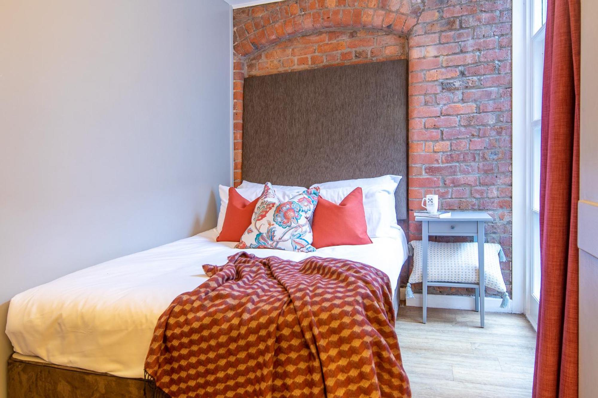 High Street Town House Aparthotel Манчестър Екстериор снимка